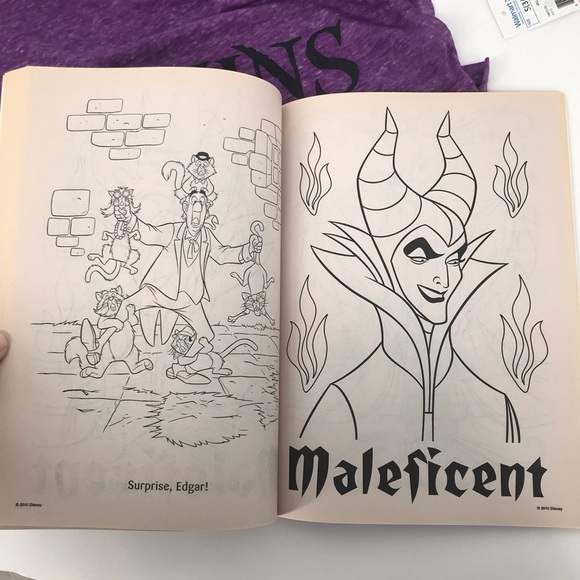 Disney Villains Tank and Collectible Stamps - Picture 7 of 13